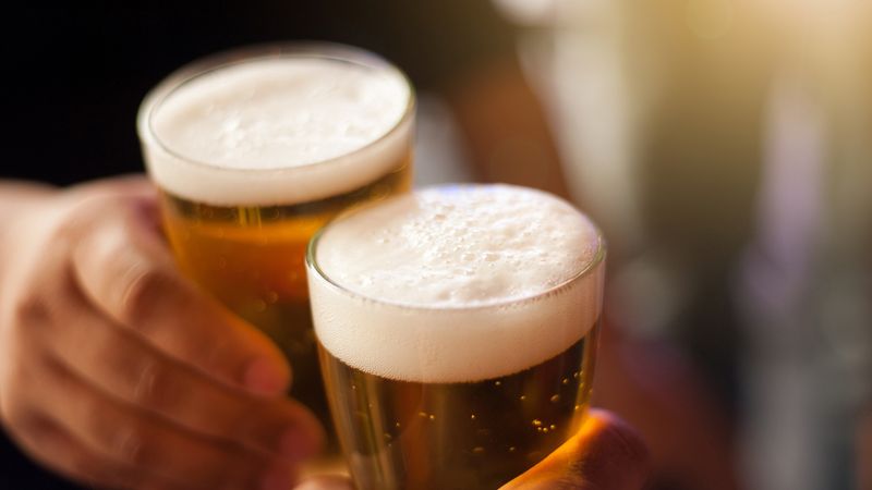 How alcohol affects your weight loss