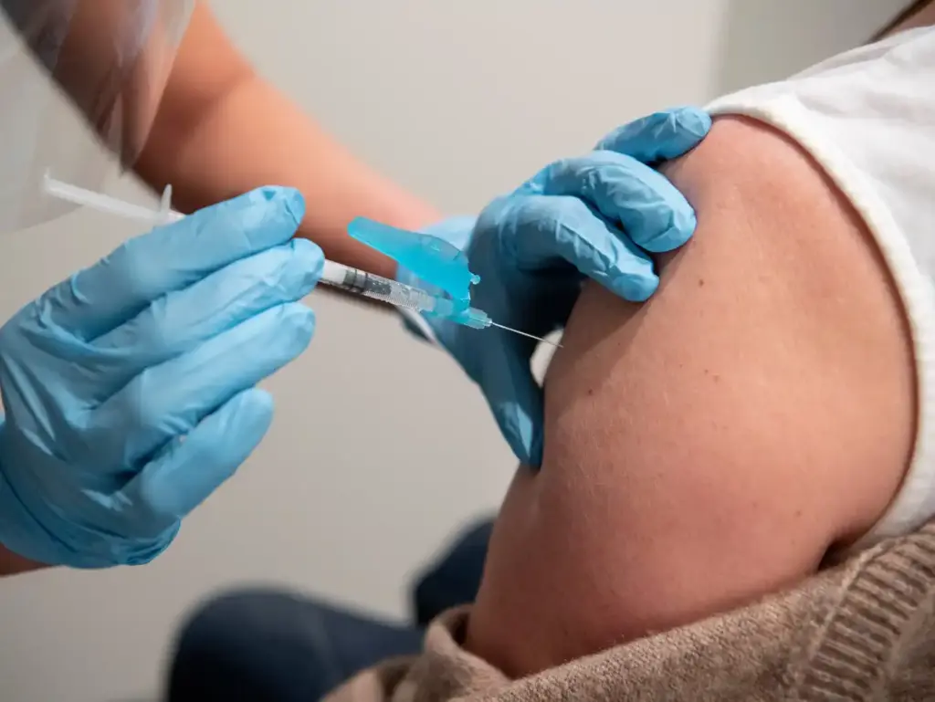 Since the start of the COVID-19 vaccination, there have been reports of women suffering from menstrual disorders.
