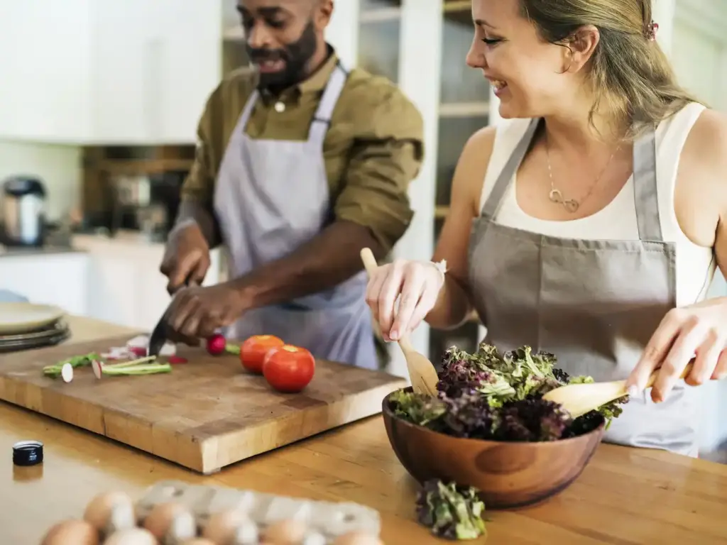 Those who cook together and eat together often eat healthier. This is scientifically proven.